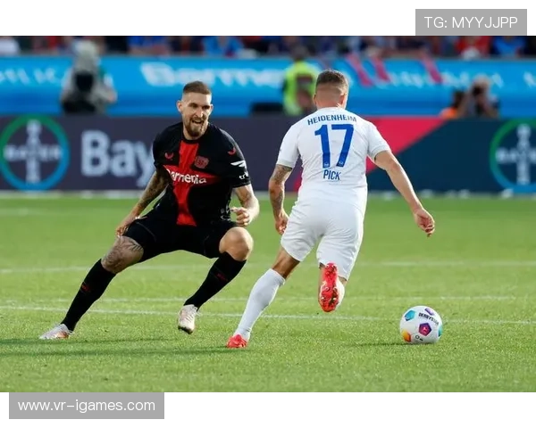 德甲勒沃库森6-0狂胜海登海姆，希克、马扎双双梅开二度。